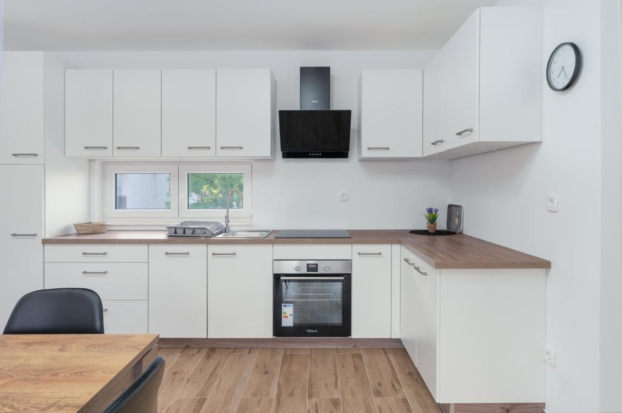 Number One Apartments Вир Экстерьер фото